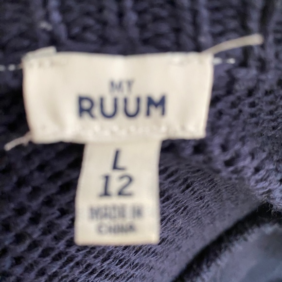 Sweater - Picture 2 of 2